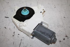 17815867 – 8K0959812B – Door window motor