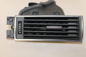 17790995 – 4F1820902A1HA – Luchtrooster Dashboard