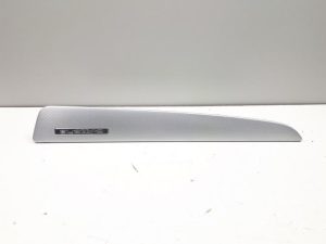 20298606 – 8R2853189AAJ9 – Dashboard sierlijst