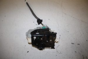 17816030 – 8J1837015F – Deurslot Mechaniek 4Deurs links-voor