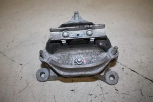 17813905 – 8K0399115T – Getriebe Halterung