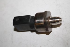 17830863 – 059906054C – Brandstofdruk sensor