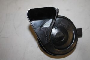 17826255 – 8T0951221 – Claxon