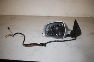 17826429 – 4E2857409S3FZ – Buitenspiegel links