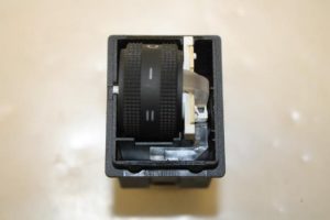 17798694 – 8K09413015PR – AIH headlight switch