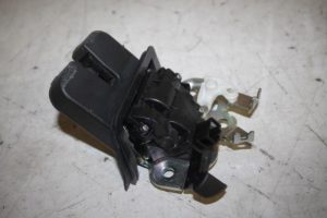 17813622 – 8R0827505 – Slotmechaniek Achterklep