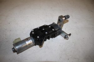 17830333 – 4G9827852E – Sluithulpmotor achterklep