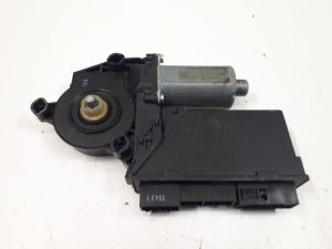 20210883 – 4E1959802B – Door window motor