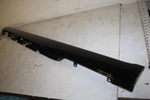 17825239 – 4H0853859EZ9Y – Dorpel links