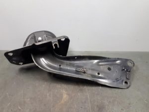 20378403 – 5Q0505224D, 5Q0505226C – Draagarm rechts-achter