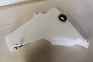 17792165 – 8T0955453B – Front windscreen washer reservoir