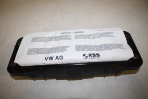 17820660 – 8V0880204E – Airbag rechts (Armaturenbrett)