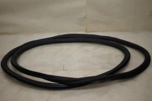 17798925 – 4H0831721F – Türgummi 4-türig links vorne