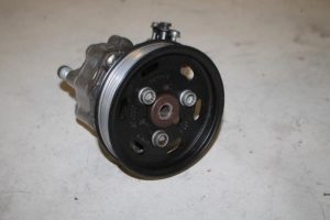 17821784 – 4F0145156F – Power steering pump