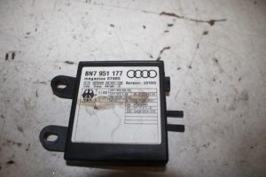 17824375 – 8N7951177 – Alarm module