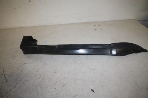 17807824 – 8R0821112C – Spatbord Lijst