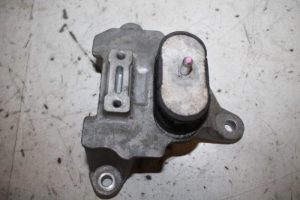 17816875 – 8K0399115R – Getriebe Halterung