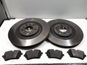 18542746 – 4M0615601P – Remschijf + blok achter