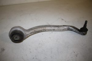 17818823 – 4D0407696J – Draagarm rechts-voor