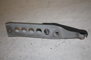 17808363 – 4H0823301D – Bonnet Hinge