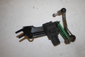 17826476 – 8R0941285D – Xenon height adjustment