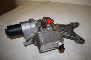 17819027 – 06L903143D – Dynamosteun boven