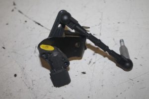 17809664 – 8W0941285C – Xenon hoogteregelaar