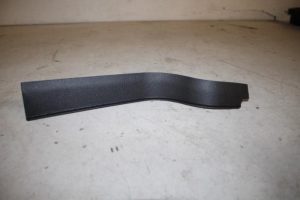17822446 – 5G0868223B82V – A-pillar cover, left