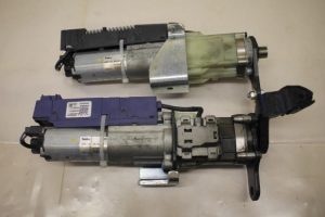 17801511 – 4L0827 – Sluithulpmotor achterklep