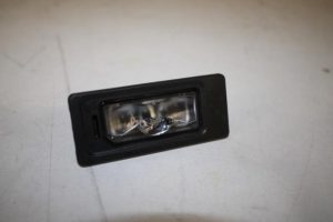 17820193 – 5NA943021 – Registration plate light