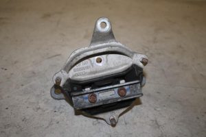 17823277 – 8K0399151CN – Getriebe Halterung