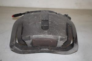 17826461 – 4E0615123 – Bremszange links vorne