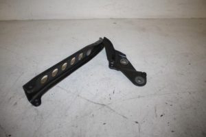 17812920 – 4H0823302D – Bonnet Hinge