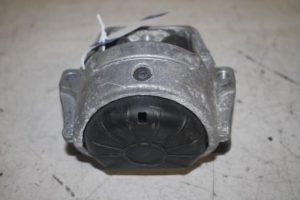 17808505 – 8K0199381GK – Engine mount