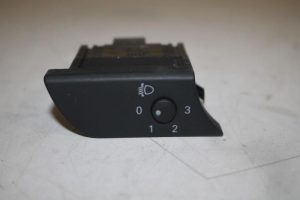 17827150 – 8E29190945PR – AIH headlight switch