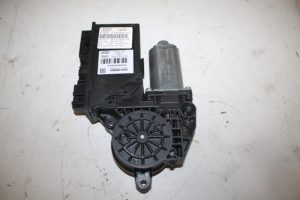 17826433 – 4E0959802D – Door window motor