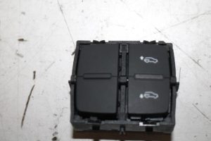 17810890 – 4M0959511E5PR – Schakelaar (diversen)