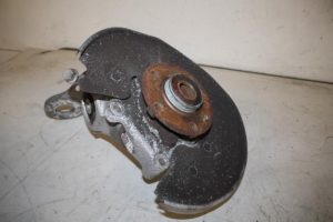 17831599 – 8K0505432AR – Fusee rechts-achter