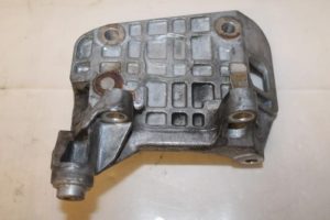 17794309 – 059903143AJ – Steun (diversen)