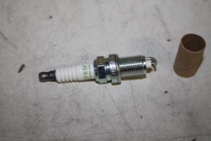 17824587 – ZFR5F – Bougie