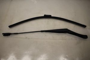 17795932 – 8R1955407B1P9 – Scheibenwischerarm vorne