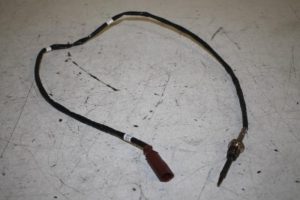 17811461 – 04L906088DA – Exhaust heat sensor