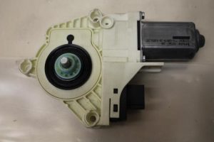 17796893 – 4F0959801C – Fenstermotor Tür