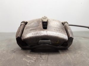 20901774 – 3C0615123 – Remklauw (Tang) links-voor