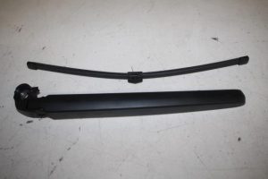 17804859 – 8R09554071P9 – Ruitenwisserarm achter