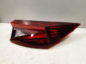 21967503 – 5LA945208A – Taillight, right