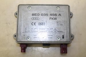 17796668 – 8E0035456A – Radio versterker