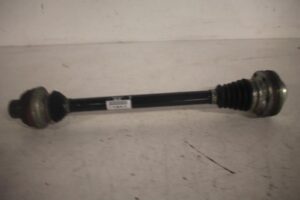 17808944 – 8R0501203D – Antriebswelle links hinten