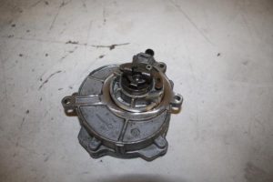 17823669 – 06E145100M – Vacuumpomp (Benzine)