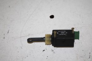 17810658 – 4B5962115A – Slotmechaniek Achterklep